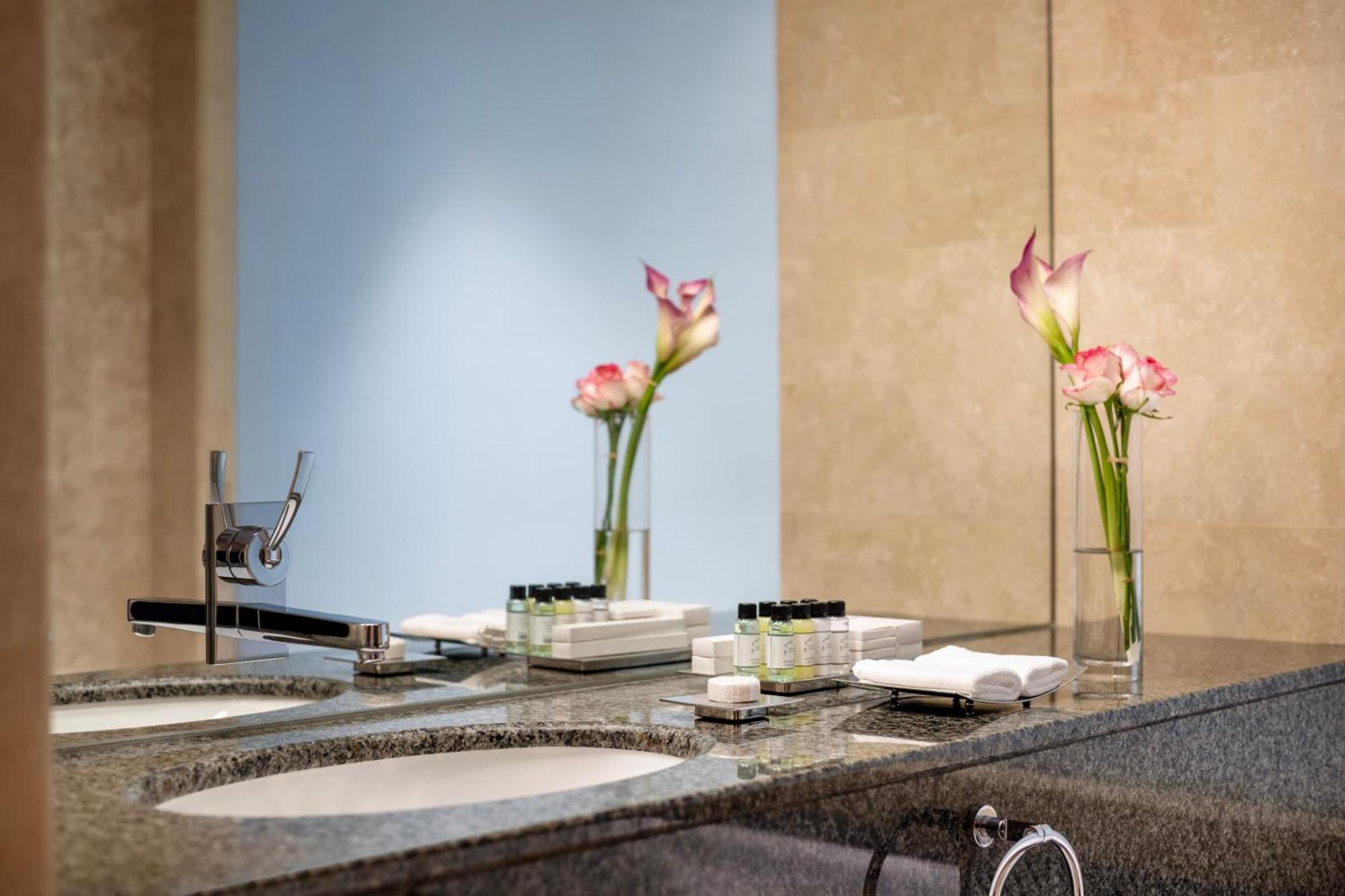 Grand Millennium Al Wahda And Executive Отель 5*