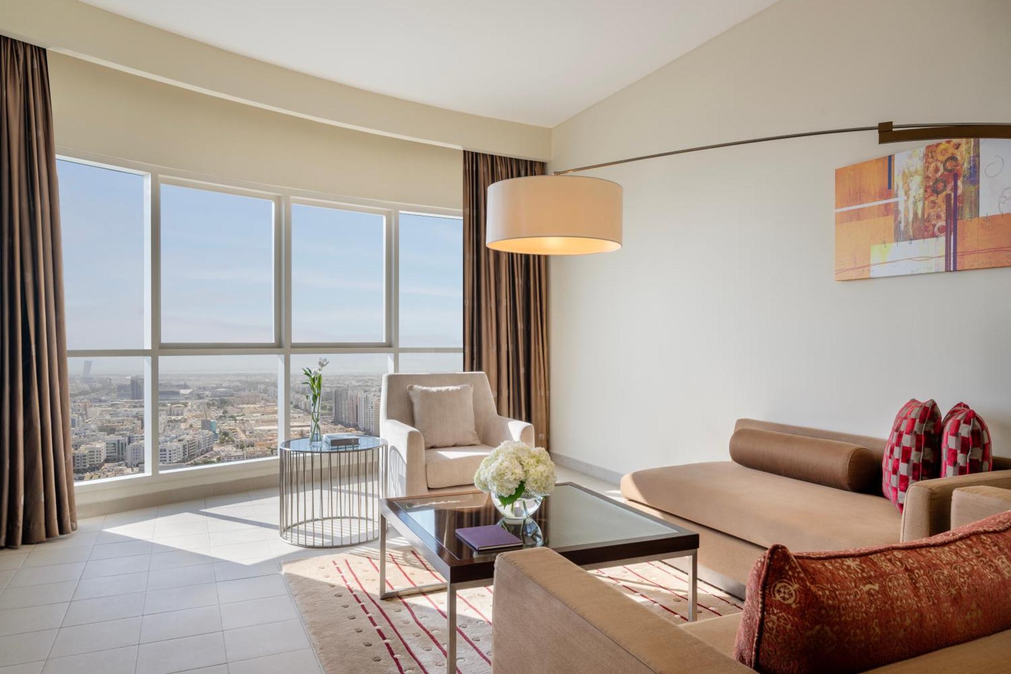 Hotel Grand Millennium Al Wahda And Executive 5*
